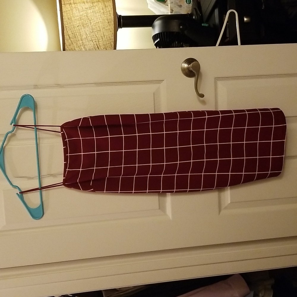 Red and white box design dress, brand new, no flaws - Picture 1 of 4